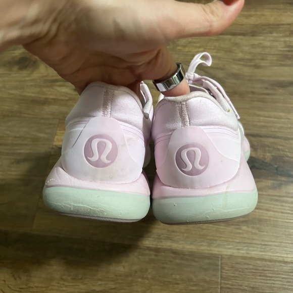 lululemon Women's Pink chargefeel low shoes- size 8 - Picture 13 of 15